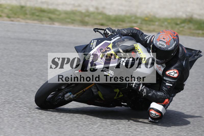 /10 20.04.2026  Pluess Moto Sport ADR/Freies Fahren/33